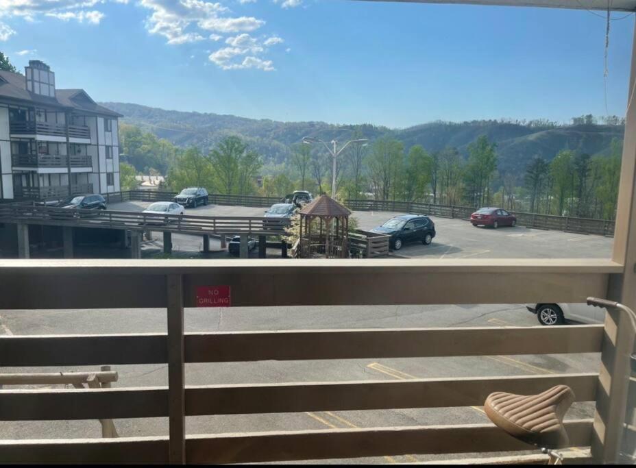 Relaxing Mountain In With View ! *